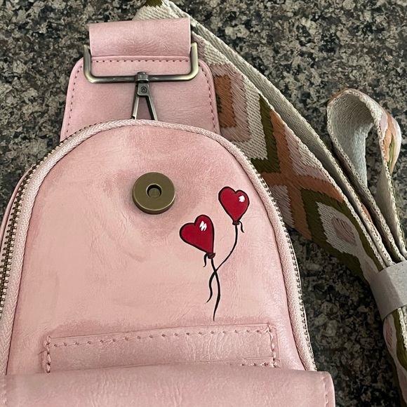 HAND PAINTED Cartoon Mouse Sling bag!!!  BNWT!! - Picture 8 of 9